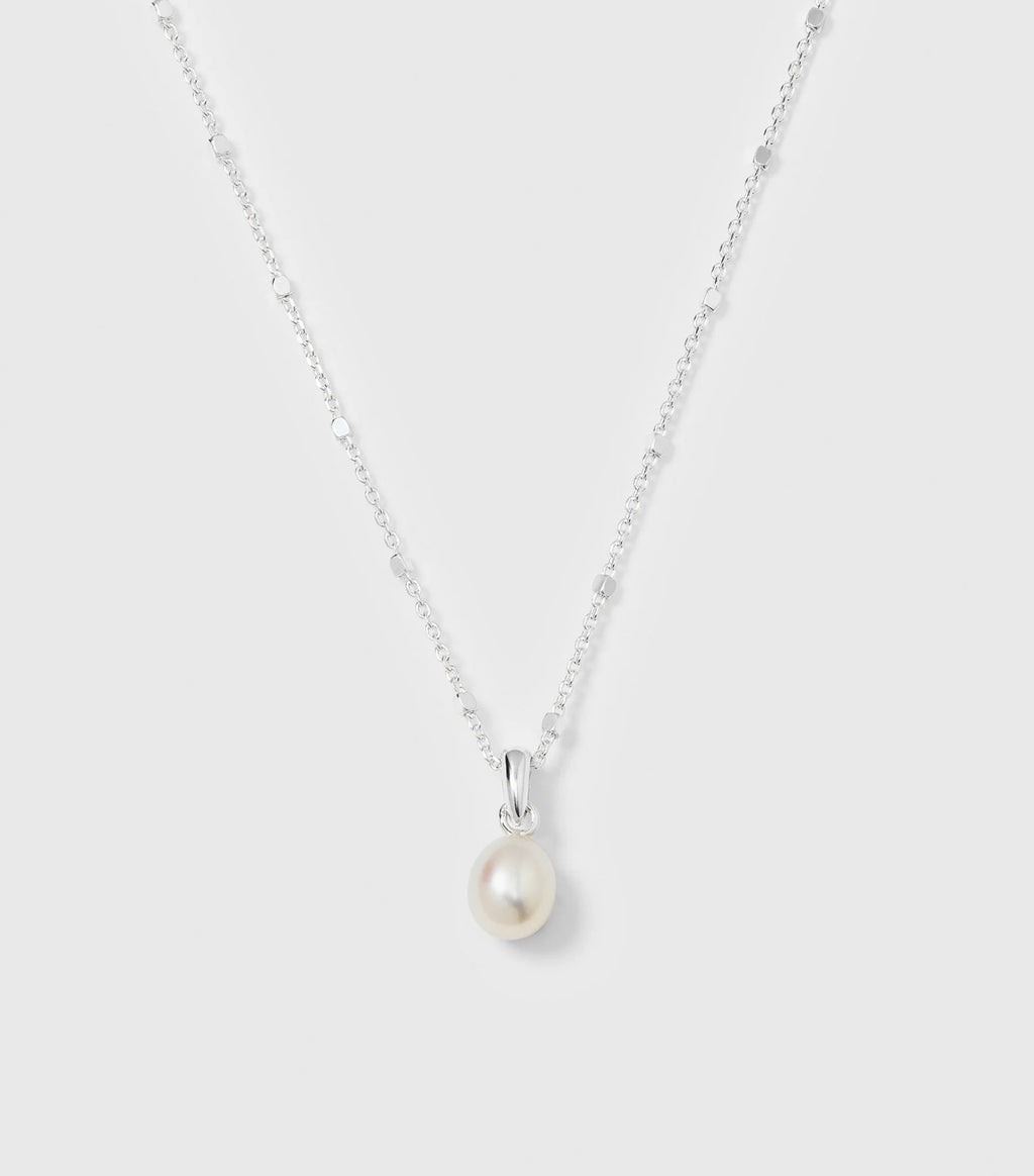 Treasure Single Pearl Necklace