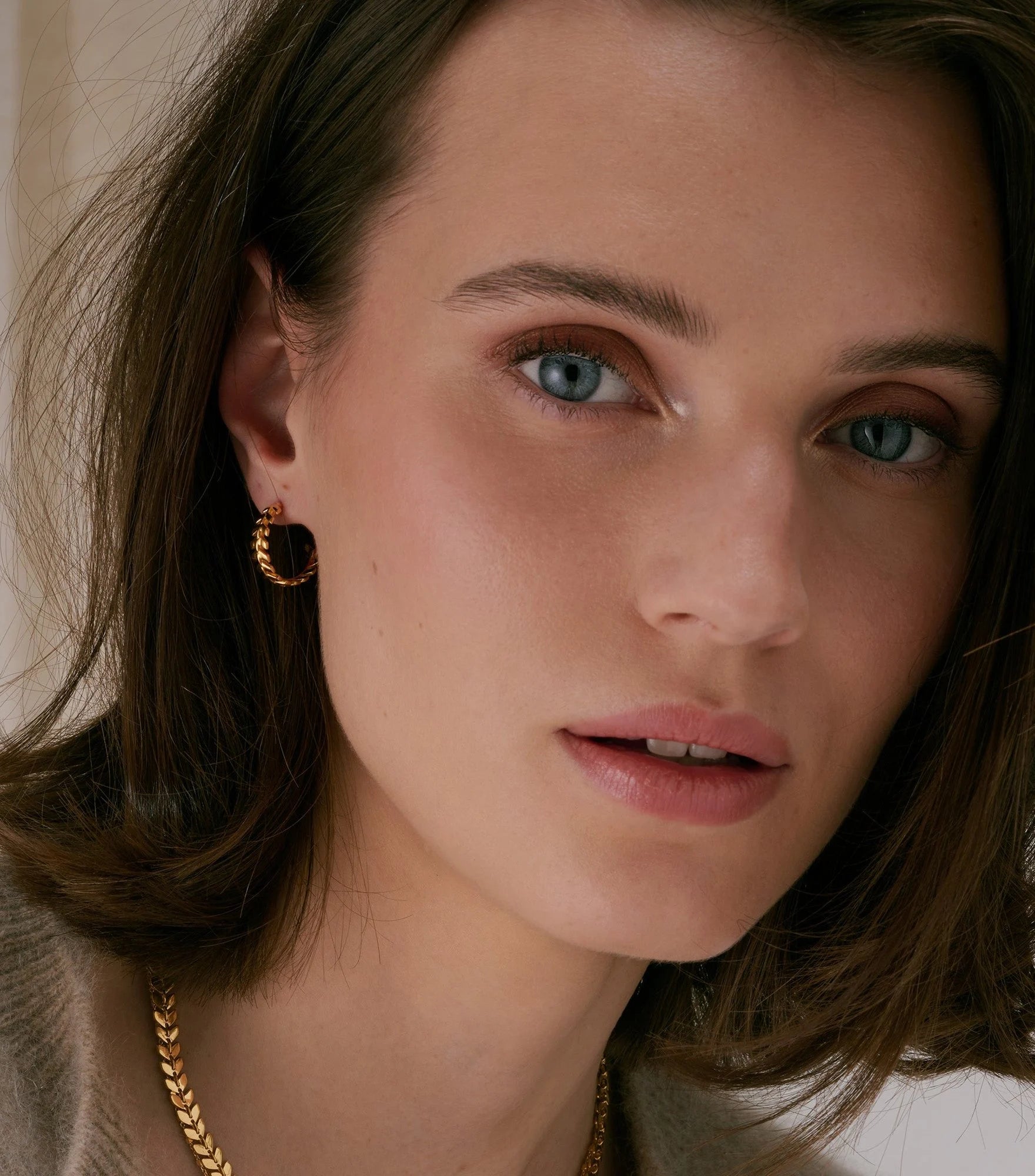 Layers Olivia Hoops