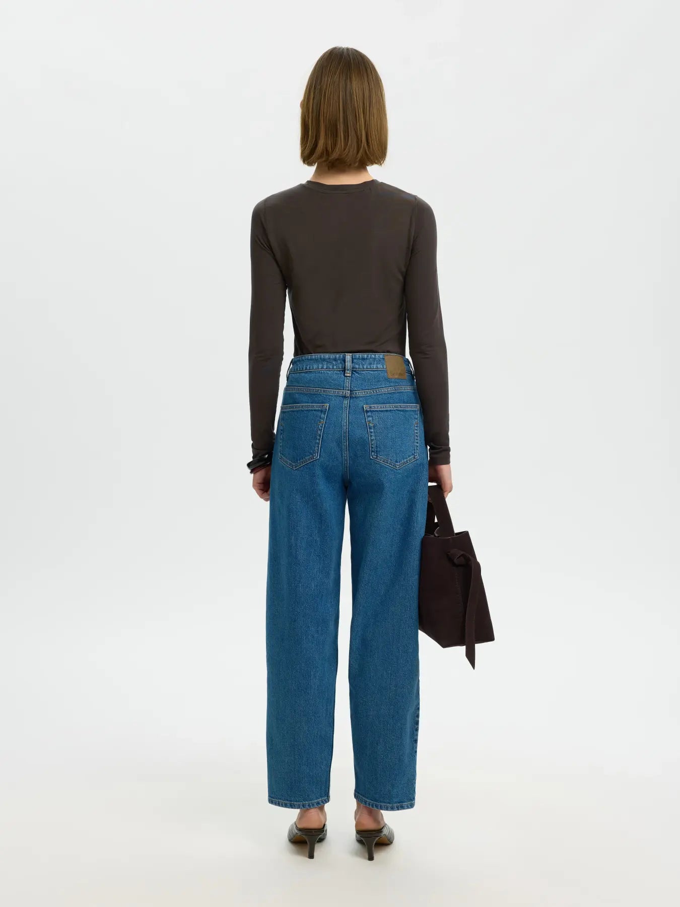 SLWMANJA LS O-NECK