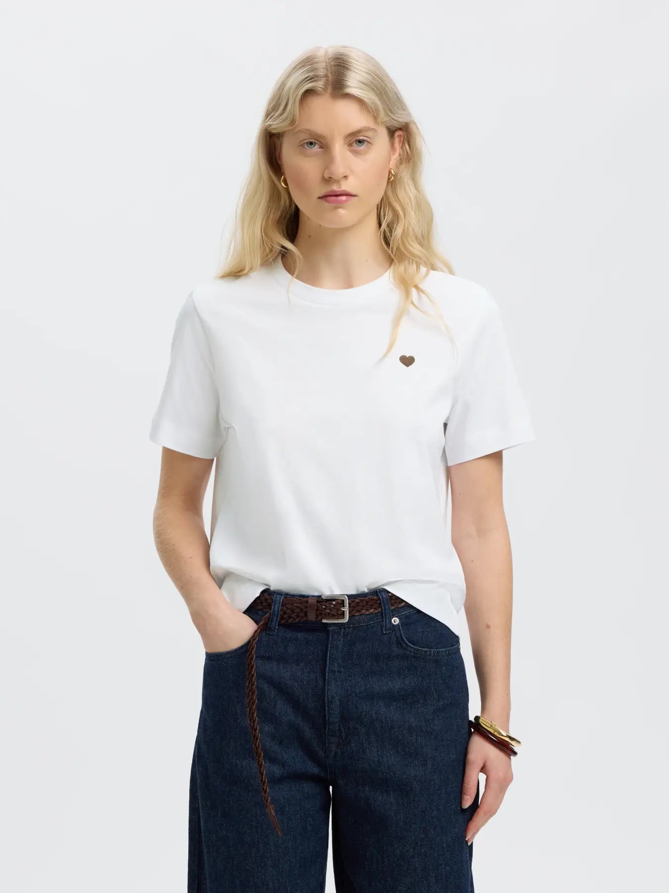 SLWELLA SS EMB BOXY TEE